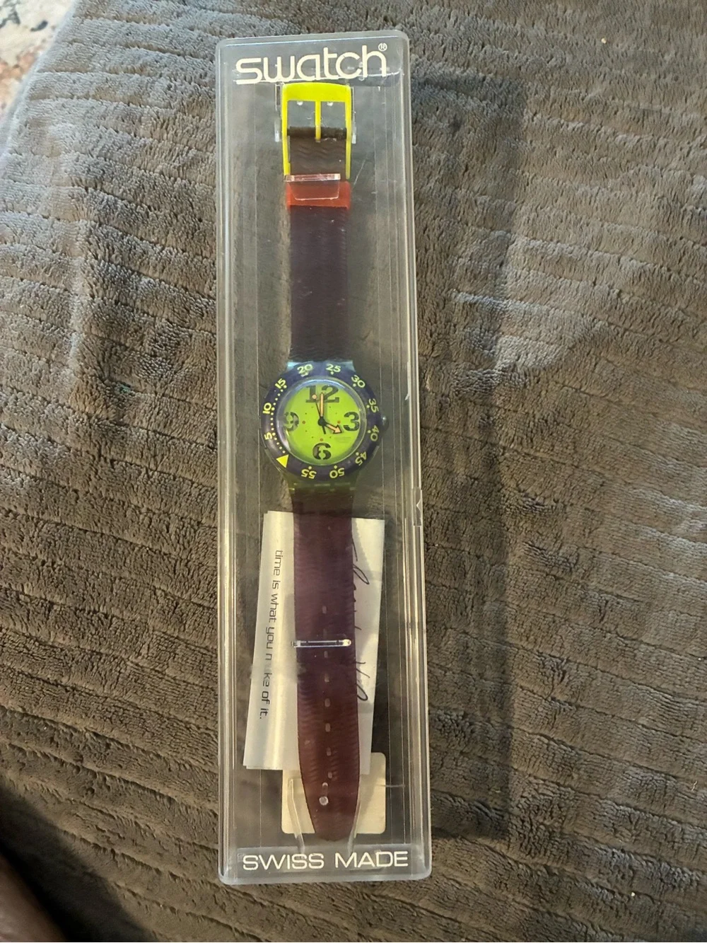 Vintage 1992 Swatch SPRAY UP SDN103 Scuba 200 Diving Watch - with box